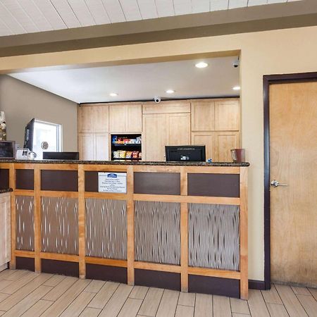 Howard Johnson By Wyndham National City/San Diego South المظهر الخارجي الصورة