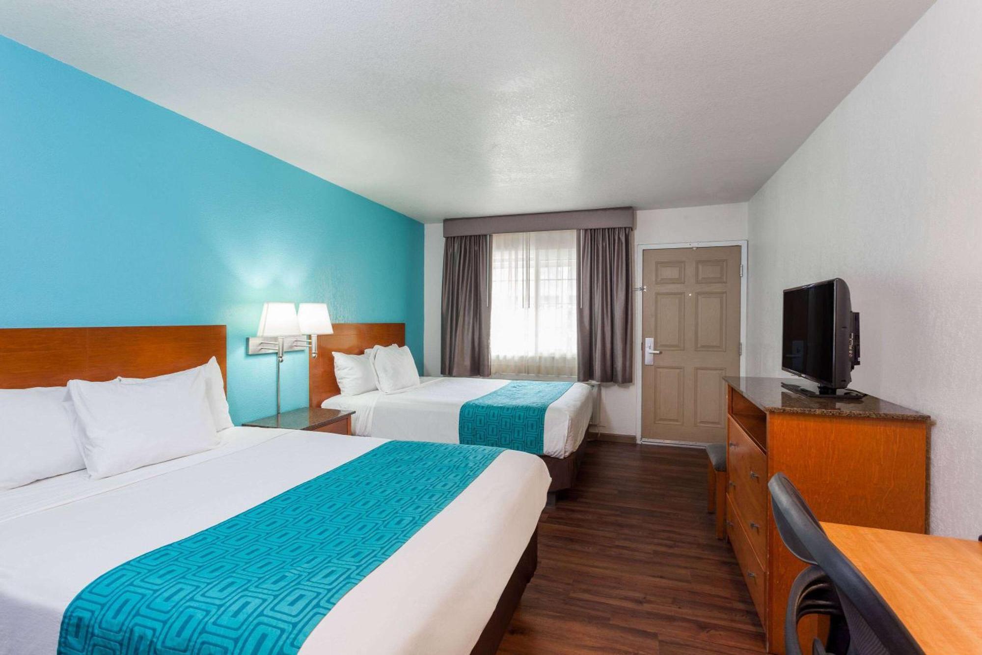 Howard Johnson By Wyndham National City/San Diego South المظهر الخارجي الصورة