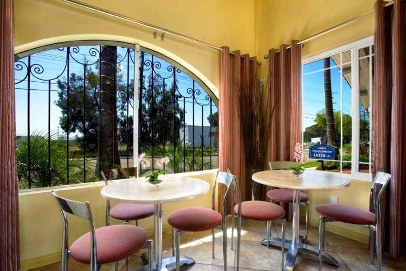 Howard Johnson By Wyndham National City/San Diego South المطعم الصورة